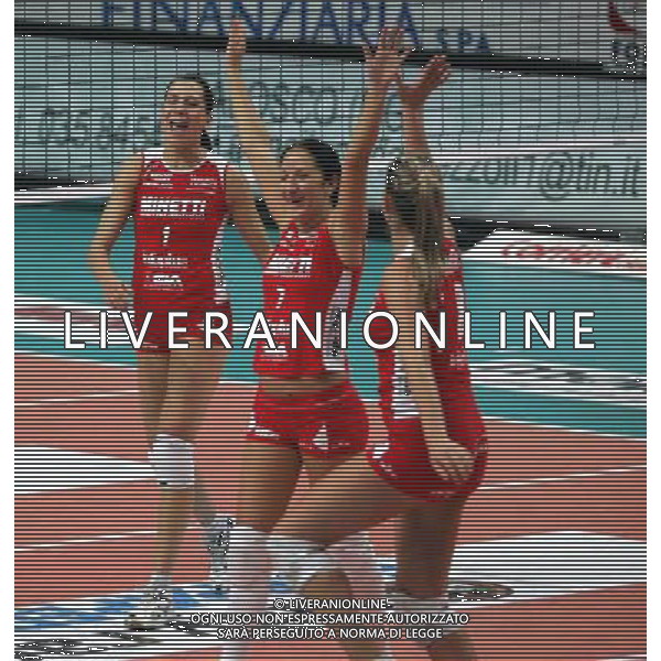 Foppa pedretti bergamo- Minetti Vicenza Volley Femminile 20/03/2007 nella foto esultanza vicenza ph Mariani/Ag. Aldo Liverani