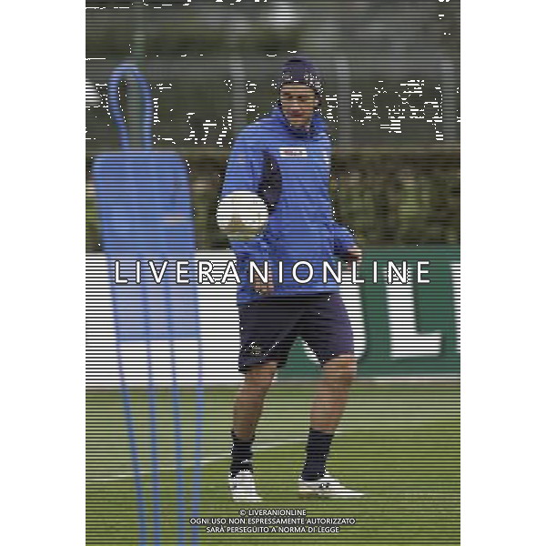 COVERCIANO 21/03/2007 NELLA FOTO Luca Toni durante gli allenamenti a Coverciano oggi pomeriggio. AG ALDO LIVERANI