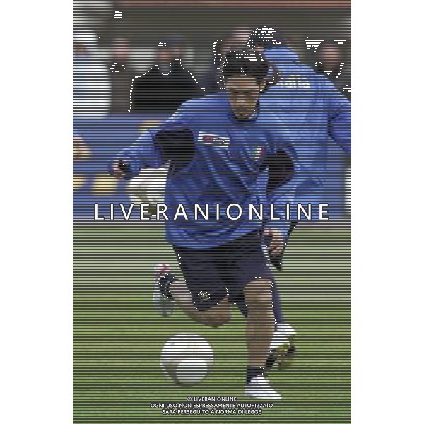 COVERCIANO 21/03/2007 NELLA FOTO Camoranesi durante gli allenamenti a Coverciano oggi pomeriggio. AG ALDO LIVERANI