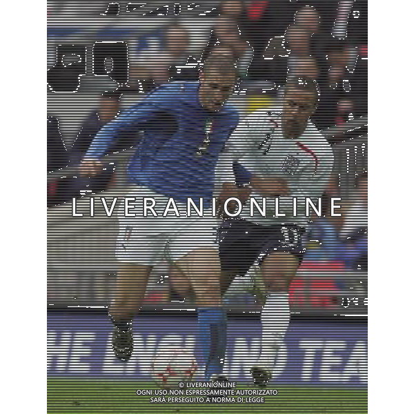 Inghilterra - Italia U21 amichevole prima partita giocata nel nuovo stadio di Wembley a Londra 24/03/2007 nella foto Leighton Baines con Giorgio Chiellini pic Marcello Pozzetti ©GS/IPS Photo Agency/Ag. Aldo Liverani