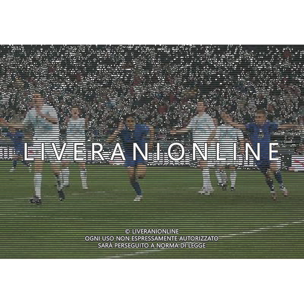 Italia - Scozia - Qualificazioni EURO 2008 Bari - 28 / 03 / 2007 - Stadio \'San Nicola\' - nella foto: esultanza dopo il Gol di Luca Toni ph Corradetti / ag. Aldo Liverani