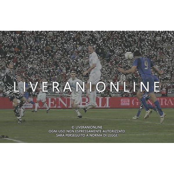 Bari - 28 / 03 / 2007 - Stadio \'San Nicola\' - Qualificazioni EURO 2008 - Italia Vs Scozia - nella foto: gol di Toni ph Corradetti / ag. Aldo Liverani