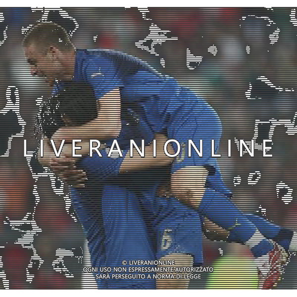 Bari - 28 / 03 / 2007 - Stadio \'San Nicola\' - Qualificazioni EURO 2008 - Italia Vs Scozia - nella foto: Daniele DE ROSSI abbraccia Luca TONI dopo il gol del 2 a 0 ph Corradetti / ag. Aldo Liverani