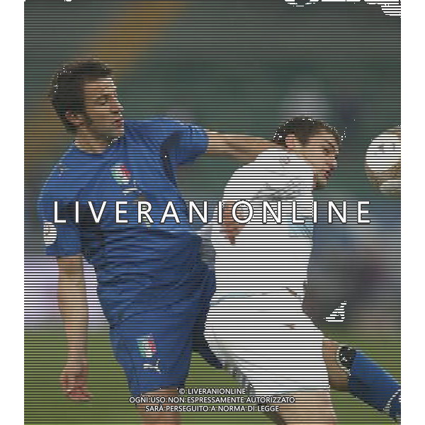 Bari - 28 / 03 / 2007 - Stadio \'San Nicola\' - Qualificazioni EURO 2008 - Italia Vs Scozia - nella foto: Alessandro DEL PIERO e Shaun Maloney ph Corradetti / ag. Aldo Liverani