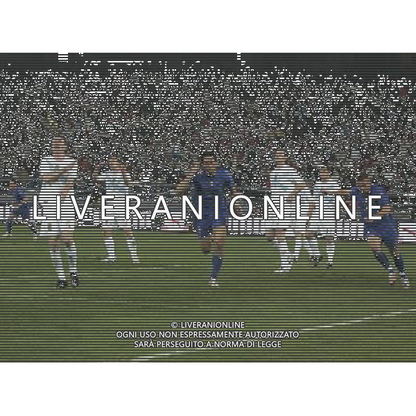 Bari - 28 / 03 / 2007 - Stadio \'San Nicola\' - Qualificazioni EURO 2008 - Italia Vs Scozia (2-0) - nella foto: Toni esulta dopo il gol ph Corradetti / ag. Aldo Liverani