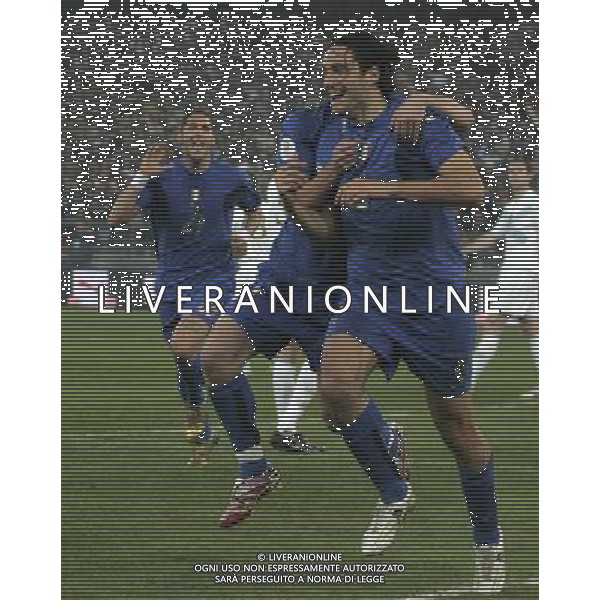 Bari - 28 / 03 / 2007 - Stadio \'San Nicola\' - Qualificazioni EURO 2008 - Italia Vs Scozia (2-0) - nella foto: Toni esulta dopo il gol ph Corradetti / ag. Aldo Liverani