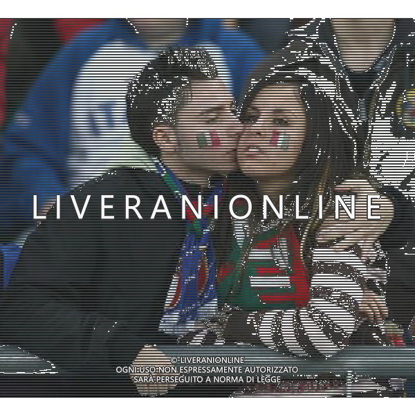 Bari - 28 / 03 / 2007 - Stadio \'San Nicola\' - Qualificazioni EURO 2008 - Italia Vs Scozia (2-0) - nella foto: Tifosi sugli spalti ph Corradetti / ag. Aldo Liverani