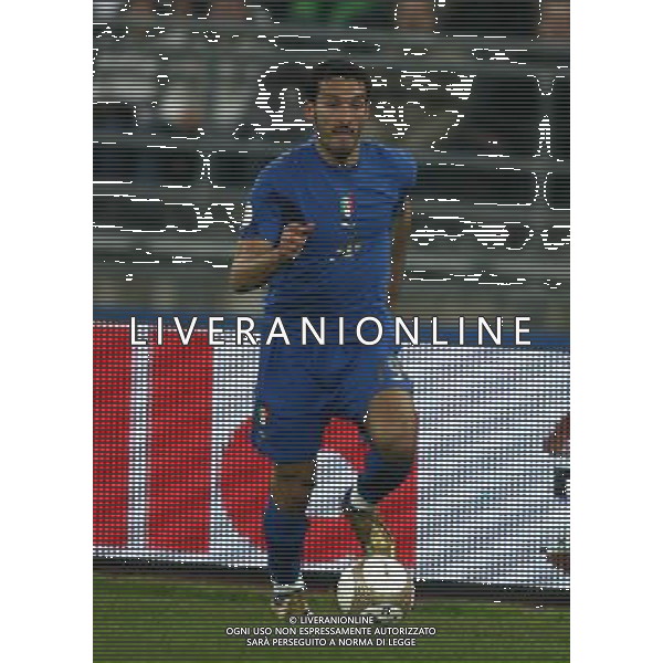 Bari - 28 / 03 / 2007 - Stadio \'San Nicola\' - Qualificazioni EURO 2008 - Italia Vs Scozia (2-0) - nella foto: Gianluca ZAMBROTTA ph Corradetti / ag. Aldo Liverani