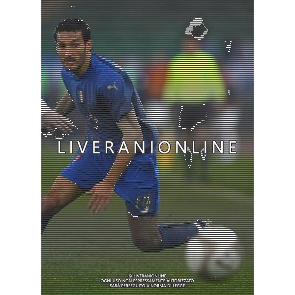 Bari - 28 / 03 / 2007 - Stadio \'San Nicola\' - Qualificazioni EURO 2008 - Italia Vs Scozia (2-0) - nella foto: Gianluca ZAMBROTTA ph Corradetti / ag. Aldo Liverani