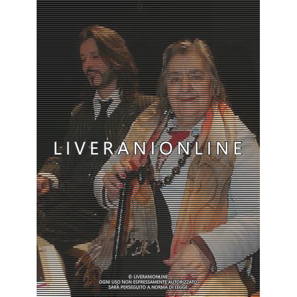 MILANO 2/4/2007 TEATRO FILODRAMMATICI VIA FILODRAMMATICI, 1 PRESENTAZIONE DELLO SPETTACOLO: -IL POEMA DELLA CROCE- NELLA FOTO ALDA MERINI E GIOVANNI NUTI FOTO ROMANO/AG ALDO LIVERANI 