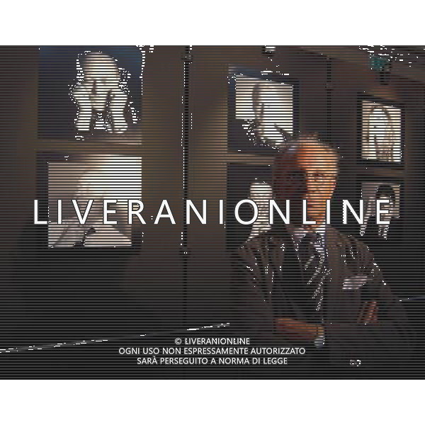 MILANO 15\9\2003 INAUGURATA ALLA FONDAZIONE CIECHI IN VIA VIVAIO LA MOSTRA DI BOB KRIEGER AD OCCHI CHIUSI NELLA FOTO BOB KRIEGER NELLA FOTO BOB KRIEGER FOTO ERMES BELTRAMI AG ALDO LIVERANI