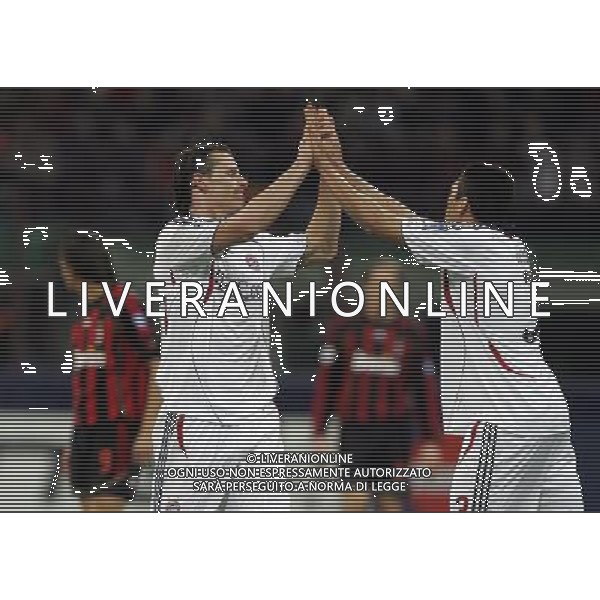 MILAN - BAYERN MONACO CHAMPIONS LEAGUE 02/04/2007 NELLA FOTO esultanza dopo il gol di van buyten con lucio FOTO LUZZANI-AG ALDO LIVERANI