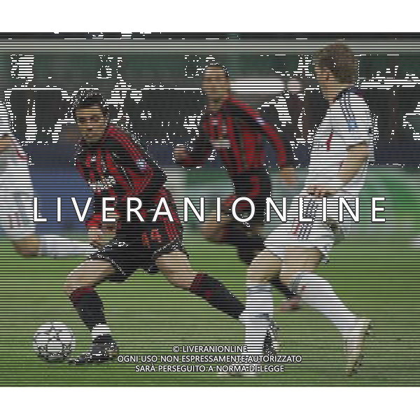 Milano 03/04/2007 champions league 2006/07 milan-bayern monaco 2:2 nella foto oddo e schweinsteiger ph marco luzzani/ag aldo liverani s.a.s.
