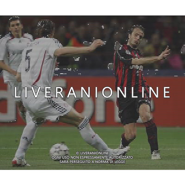 Milano 03/04/2007 champions league 2006/07 milan-bayern monaco 2:2 nella foto gilardino e van buyten ph marco luzzani/ag aldo liverani s.a.s.