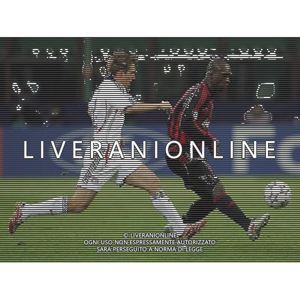 Milano 03/04/2007 champions league 2006/07 milan-bayern monaco 2:2 nella foto seedorf e lahm ph marco luzzani/ag aldo liverani s.a.s.