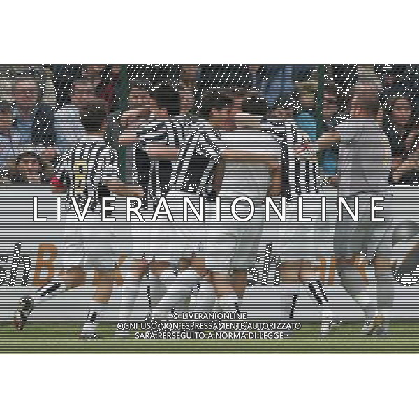 Inter - Juventus finale Coppa Italia Primavera 04/04/2007 nella foto abbracci esultanza dopo il gol di lanzafame ph Andry/Ag. Aldo Liverani