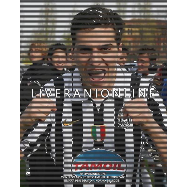 Inter - Juventus finale Coppa Italia Primavera 04/04/2007 nella foto festeggiamenti dei giocatori della juventus vincitore - lanzafame con la Coppa ph Andry/Ag. Aldo Liverani