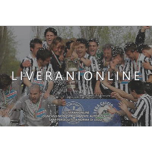 Inter - Juventus finale Coppa Italia Primavera 04/04/2007 nella foto festeggiamenti e premiazione della juventus vincitore della Coppa ph Andry/Ag. Aldo Liverani