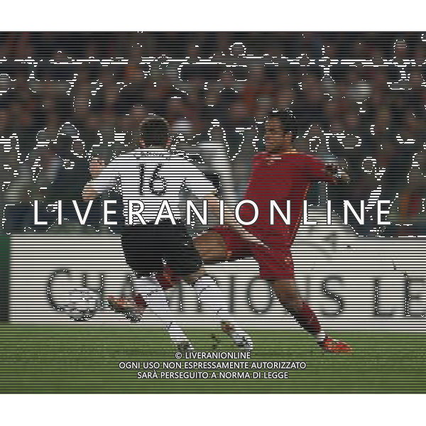 Roma - Manchester United - UEFA Champions League Andata Quarti di Finale Stadio Olimpico 04/04/2007 nella foto: Alessandro Faiolhe Amantino MANCINI e Michael CARRICK ph Corradetti / Ag. Aldo Liverani