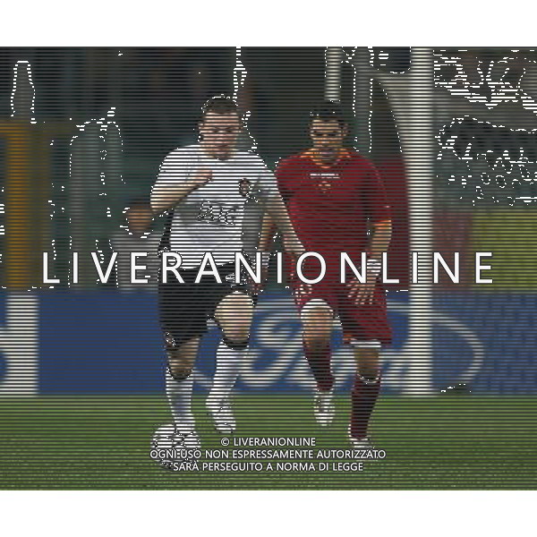 Roma - Manchester United - UEFA Champions League Andata Quarti di Finale Stadio Olimpico 04/04/2007 nella foto: Wayne ROONEY e Simone Perrotta ph Corradetti / Ag. Aldo Liverani