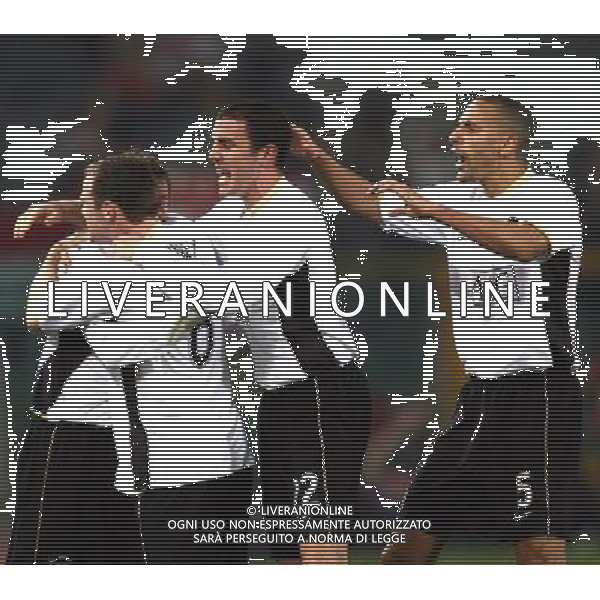 Roma - Manchester United - UEFA Champions League Andata Quarti di Finale Stadio Olimpico 04/04/2007 nella foto: L\'esultanza degli inglesi al pareggio di Wayne ROONEY ph Corradetti / Ag. Aldo Liverani