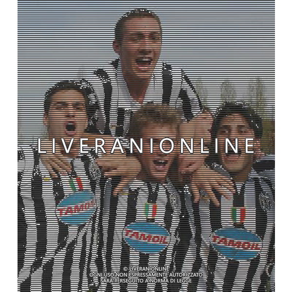 Millano 4 aprile 2007 Inter - Juventus Primavera Tim Cup Finale gara di ritorno nella foto: festa vittoria Juventus foto Andry / Ag. Aldo Liverani