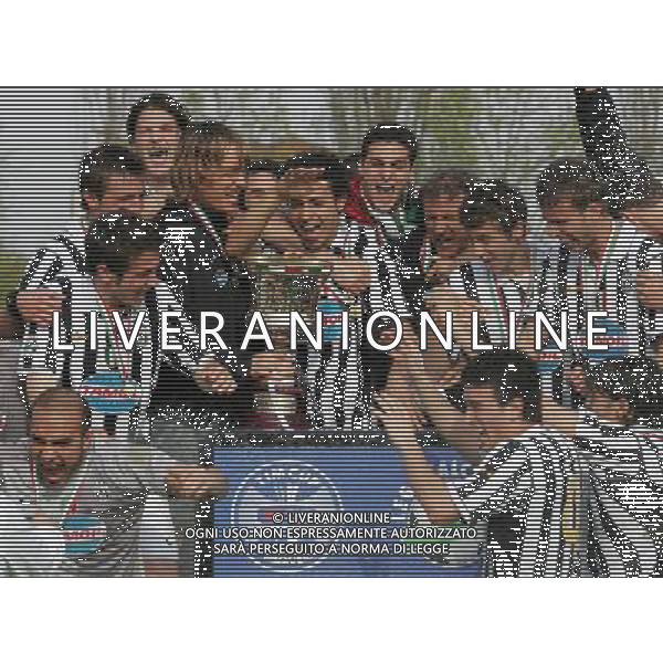 Millano 4 aprile 2007 Inter - Juventus Primavera Tim Cup Finale gara di ritorno nella foto: festa vittoria Juventus foto Andry / Ag. Aldo Liverani
