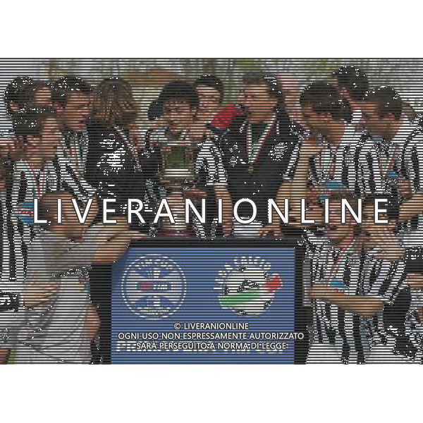 Millano 4 aprile 2007 Inter - Juventus Primavera Tim Cup Finale gara di ritorno nella foto: festa vittoria Juventus foto Andry / Ag. Aldo Liverani
