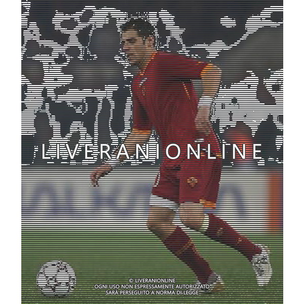 Roma - Stadio Olimpico - 04 / 04 / 2007 - UEFA Champions League 2006-2007 - Andata Quarti di Finale - Roma Vs Manchester United (2-1) - nella foto: Simone PERROTTA ph Corradetti / Ag. Aldo Liverani