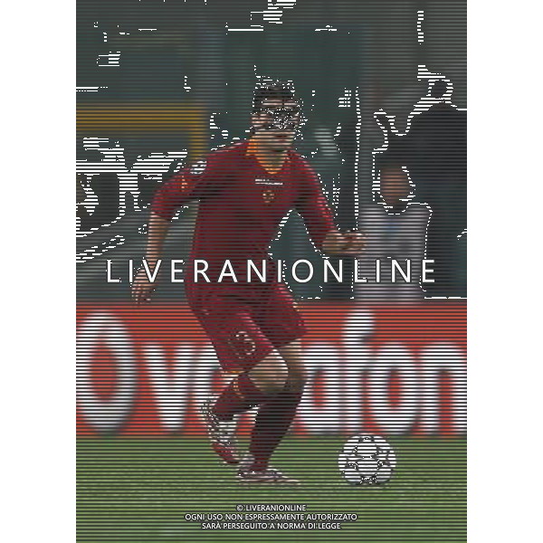 Roma - Stadio Olimpico - 04 / 04 / 2007 - UEFA Champions League 2006-2007 - Andata Quarti di Finale - Roma Vs Manchester United (2-1) - nella foto: Cristian CHIVU ph Corradetti / Ag. Aldo Liverani