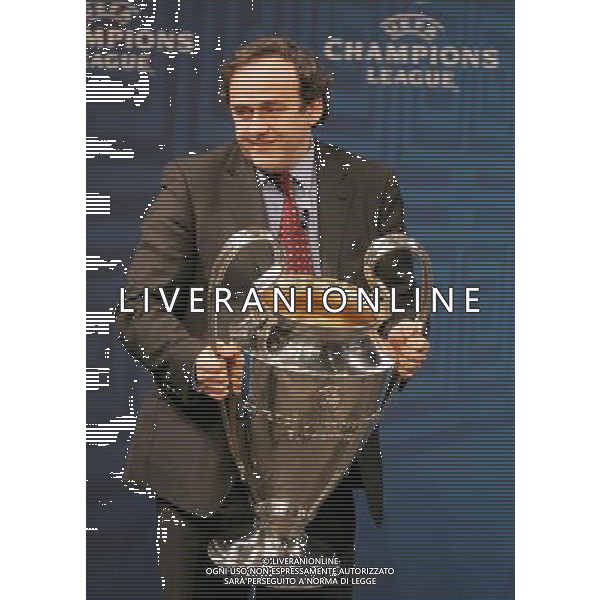 uefa 2007 nella foto michel platini presidente uefa con la coppa campioni foto firo-ag aldo liverani