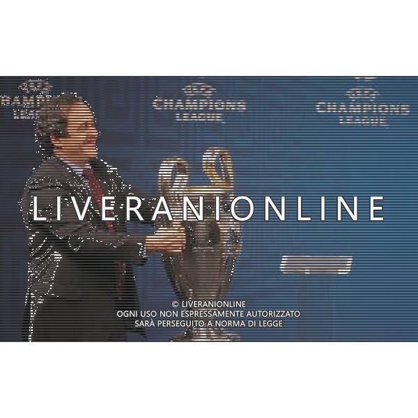 uefa 2007 nella foto michel platini presidente uefa con la coppa campioni foto firo-ag aldo liverani