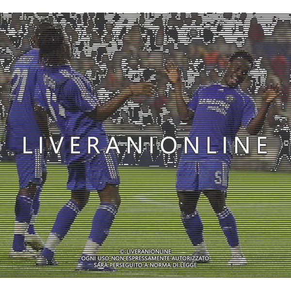 Valencia - Chelsea Champions League Quarter Finals second leg in Valencia 10/04/2007 nella foto esultanza di Didier Drogba and Michael Essien a fine gara pic Marcello Pozzetti©IPS Photo Agency/Ag. Aldo Liverani