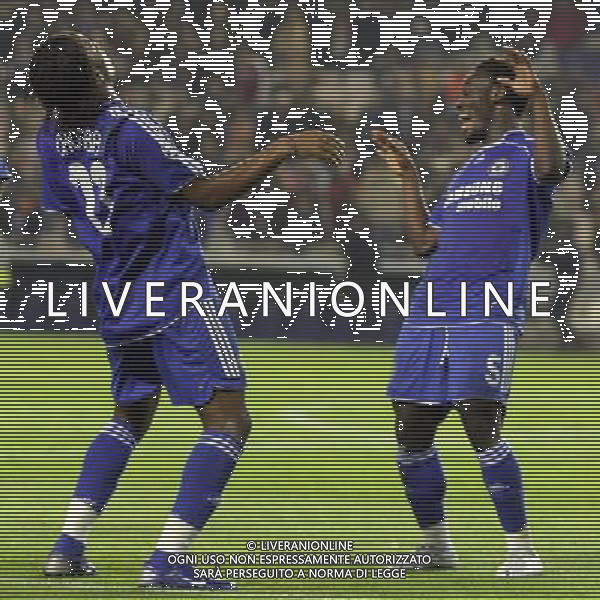 Valencia - Chelsea Champions League Quarter Finals second leg in Valencia 10/04/2007 nella foto esultanza di Didier Drogba and Michael Essien a fine gara pic Marcello Pozzetti©IPS Photo Agency/Ag. Aldo Liverani