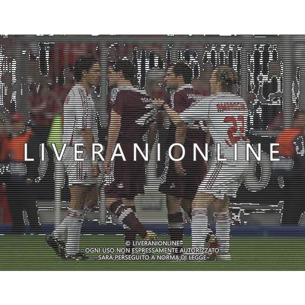 Monaco di Baviera (GER) 11-04-2007 Champions League 2006/07 Bayern Monaco - Milan 0:2 nella foto discussione inzaghi hargreaves ph marco luzzani/ag aldo liverani s.a.s.