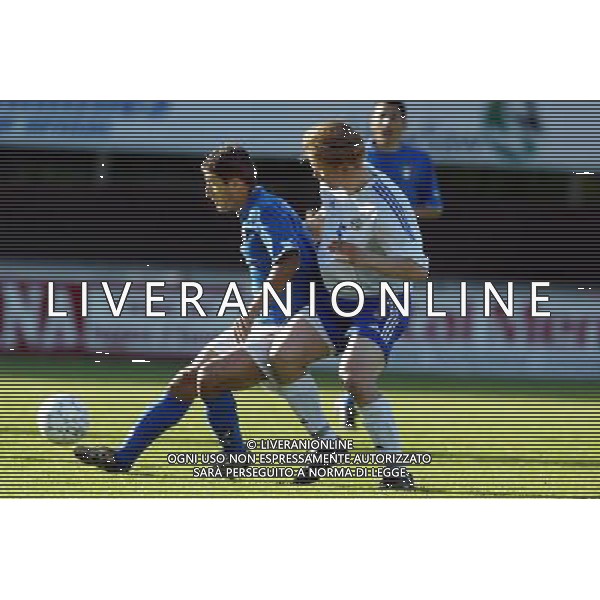 HELSINKI 10/06/2003 FINLANDIA - ITALIA U21 QUALIFICAZIONI EUROPEI 2004 NELLA FOTO GIUSEPPE SCULLI E ARI NYMAN FOTO NANDO VESCUSIO/AGENZIA ALDO LIVERANI