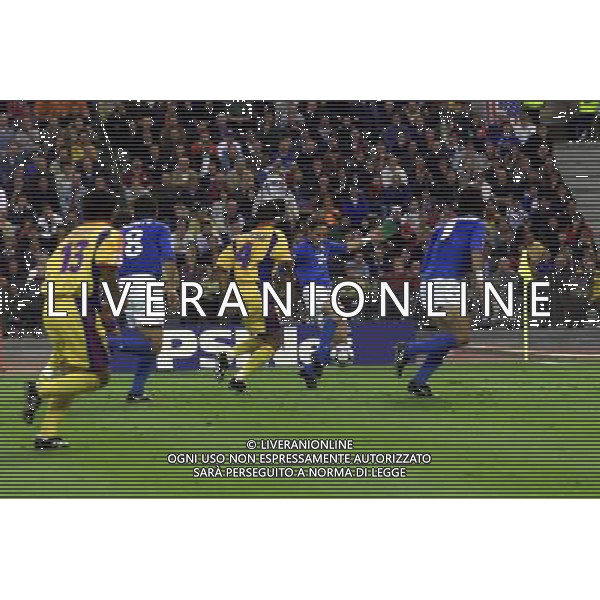 ITALIA-ROMANIA NELLA FOTO GOL TOTTI FOTO ALDO LIVERANI