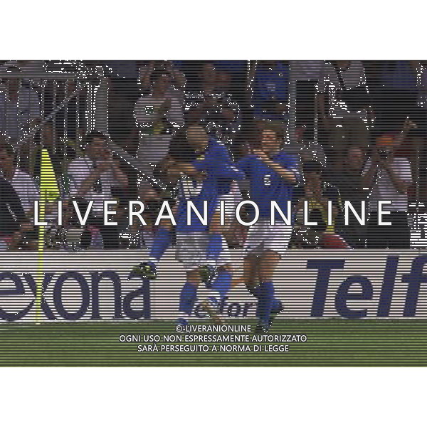 Eindhoven (Olanda) 19/06/2000 \'Europei calcio 2000\' ITALIA/SVEZIA Nella foto: ESULTANZA ITALIA Ph.A. LIVERANI