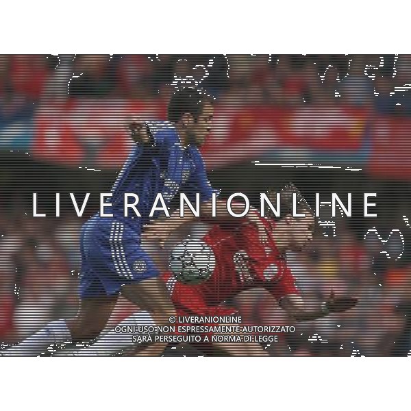 Chelsea - Liverpool, Champions League, SemiFinale andata, Stamford Bridge, London 25/04/2007 nella foto Joe Cole con Bolo Zenden Ph Ian Kington /Ag. Aldo Liverani 