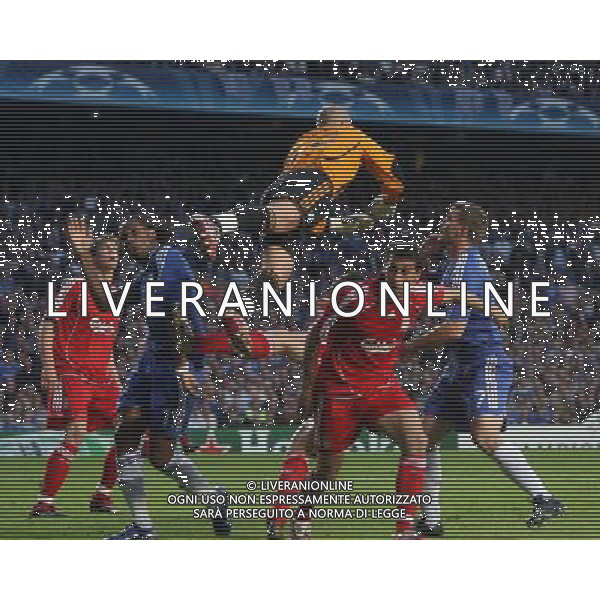 Chelsea - Liverpool, Champions League, SemiFinale andata, Stamford Bridge, London 25/04/2007 nella foto Pepe Reina in volo in parata Ph IPS/Ag. Aldo Liverani 