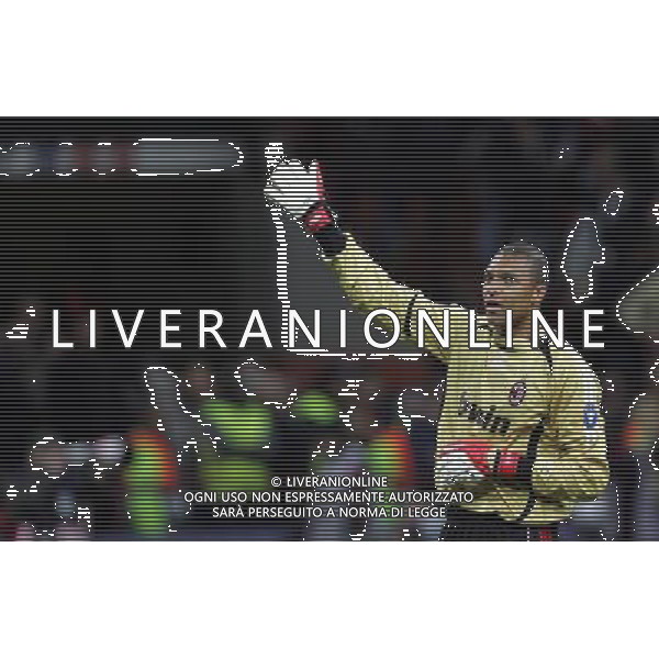 Milan - Manchester United Semifinale di ritorno di Champions League 02/05/2007 nella foto esultanza a fine gara di nelson dida per la vittoria e il passaggio in finale ph andry/ag. aldo liverani