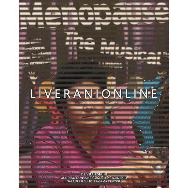 MILANO 3 MAGGIO 2007 TEATRO NUOVO CONFERENZA STAMPA DELLO SPETTACOLO TEATRALE MENOPAUSE NELLA FOTO: MARISA LAURITO PH FRANCESCO BONFANTI-AG ALDO LIVERANI