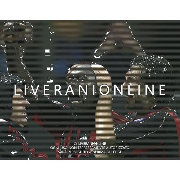 Milano 02/04/2007 Champions League 2006/07 milan-manchester 3:0 nella foto esultanza seedorf con pirlo ph marco luzzani/ag aldo liverani s.a.s.