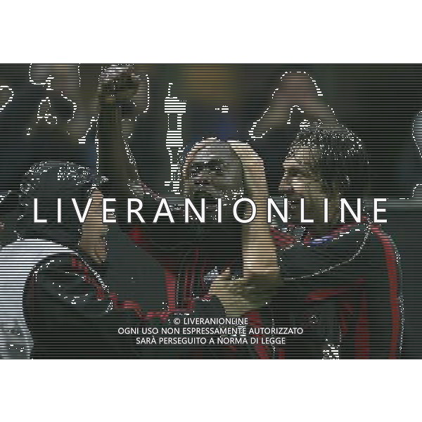 Milano 02/04/2007 Champions League 2006/07 milan-manchester 3:0 nella foto esultanza seedorf con pirlo ph marco luzzani/ag aldo liverani s.a.s.