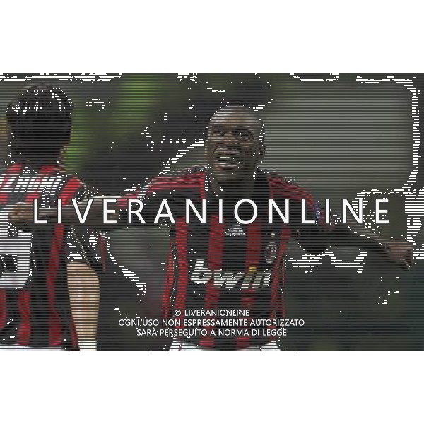 Milano 02/04/2007 Champions League 2006/07 milan-manchester 3:0 nella foto esultanza seedorf ph marco luzzani/ag aldo liverani s.a.s.