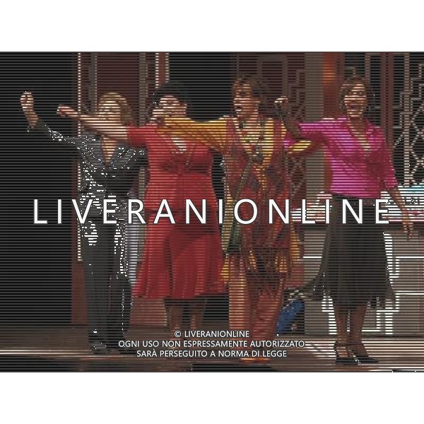 MILANO 8 MAGGIO 2007 TEATRO NUOVO SPETTACOLO TEATRALE \'MENOPAUSE\' NELLA FOTO: FIORETTA MARI MARISA LAURITO MANUELA METRI E FIORDALISO PH FRANCESCO BONFANTI-AG ALDO LIVERANI