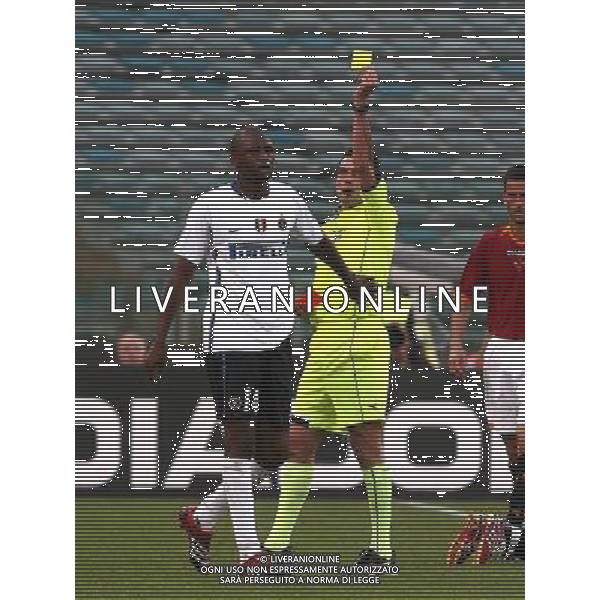 Roma - Inter Finale andata Coppa Italia TIM CUP 09/05/2007 nella foto: arbitro Saccani ammonisce Patrick VIEIRA ph Corradetti / ag. Aldo Liverani
