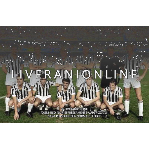 INTERNATIONAL FOOTBALL ITALIAN LEAGUE / 1960-1961 nella foto AS ROMA TEAM 1960-1961 TEAM PHOTO AS ROMA ag aldo liverani