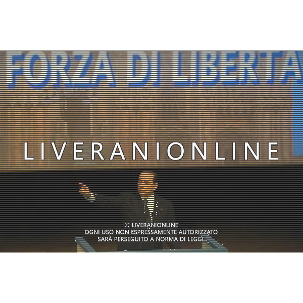 AL TEATRO DAL VERME DI MLANO COMIZIO DI SILVIO BERLUSCONI A SOSTEGNO DEI CANDIDATI ALLE PROSSIME ELEZIONI AMMINISTRATIVE 14-05-2007 PH TACCA/AGENZIA ALDO LIVERANI