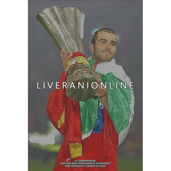 Glasgow (UK) 16-05-2007 Finale Coppa UEFA 2006/07 RCD Espanyol-Siviglia FC nella foto maresca con la coppa uefa ph marco luzzani/ag aldo liverani s.a.s. 